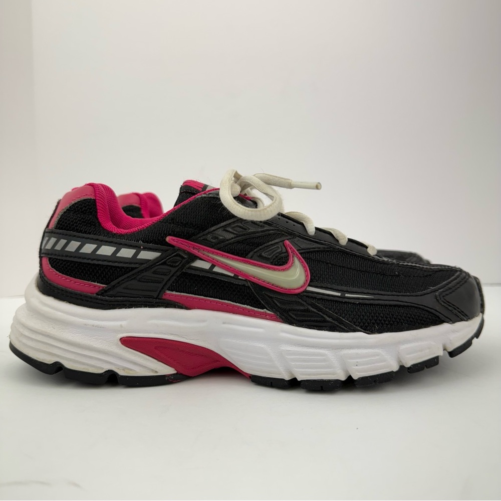 Nike size 6 Women’s Initiator Black Pink Lace Up Sneakers